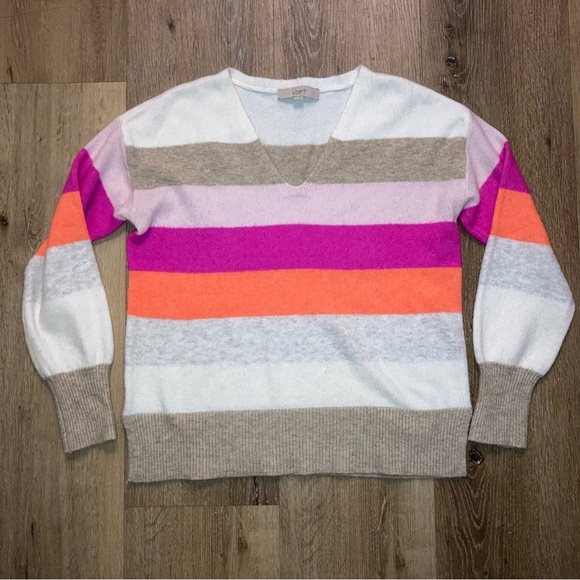 LOFT Women's Striped Relaxed V-Neck
Sweater Pullover Size Small | Boho Preppy - Picture 2 of 13